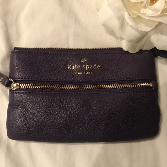 Kate Spade Purple Wristlet - Picture 1 of 2